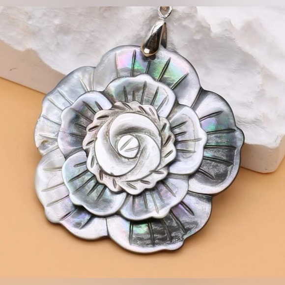 “Rose of the Ocean” Abalone Seashell Carved Iridescent Flower Brooch or Necklace - Picture 13 of 16